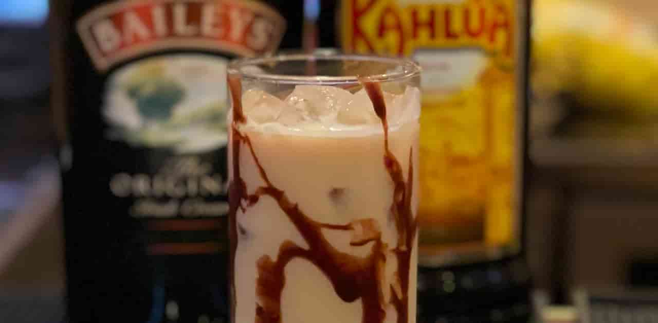 Butterfinger Drink (Creamy Cocktail)
